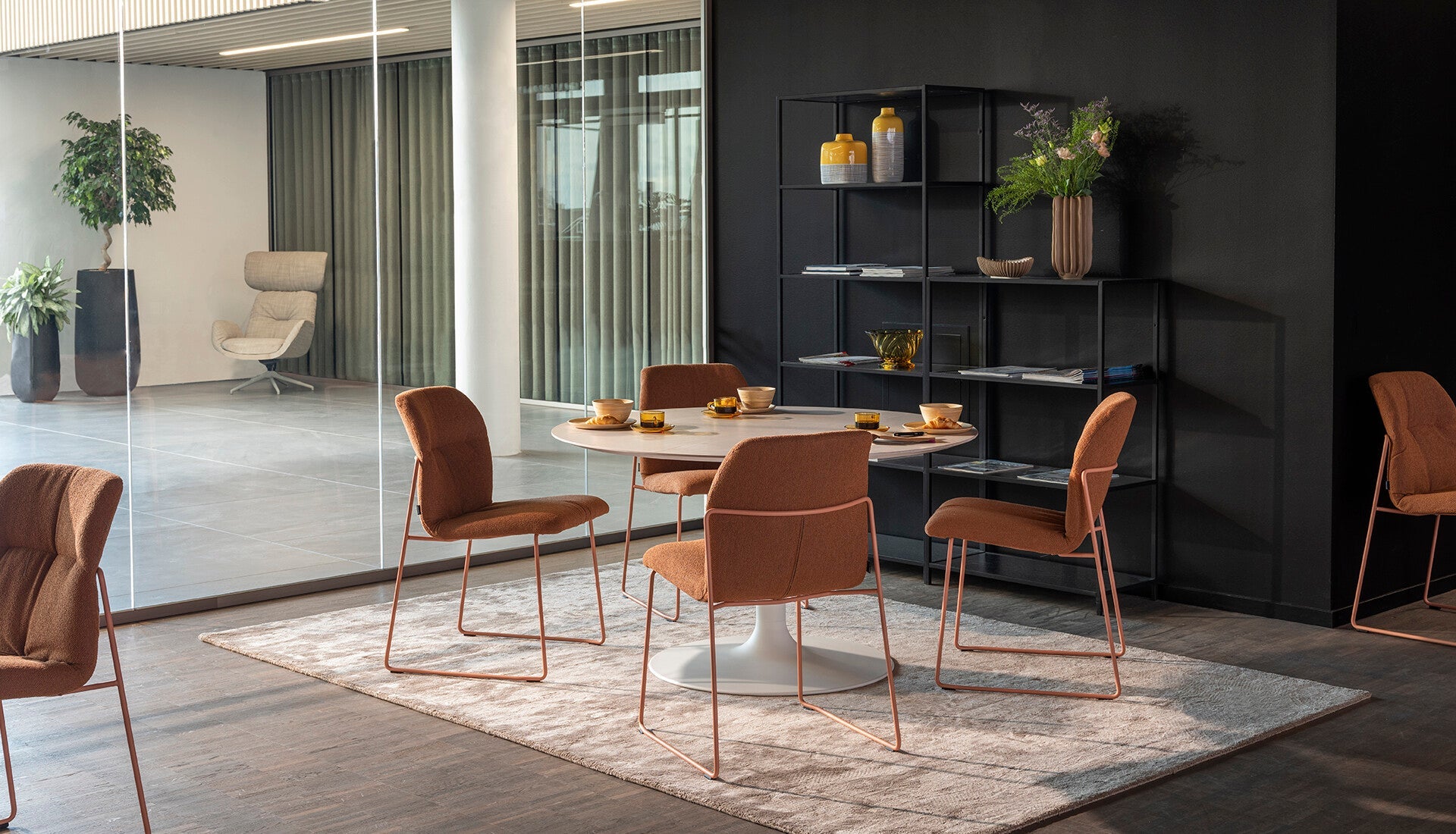 Haddoc Shell 09 Side Chair