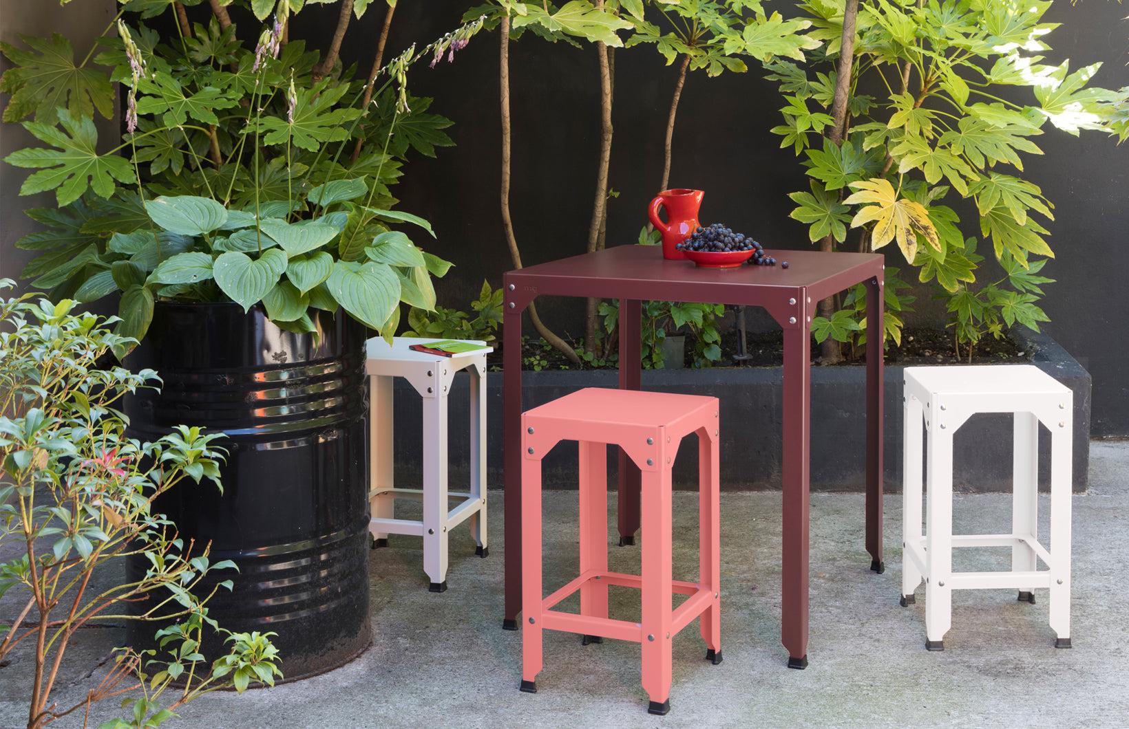 Hegoa Square Poseur Table
