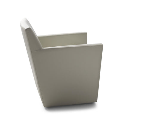 Hera Lounge Chair
