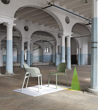 Hug 2380 Side Chair-Contract Furniture Store for hospitality, leisure & commercial projects