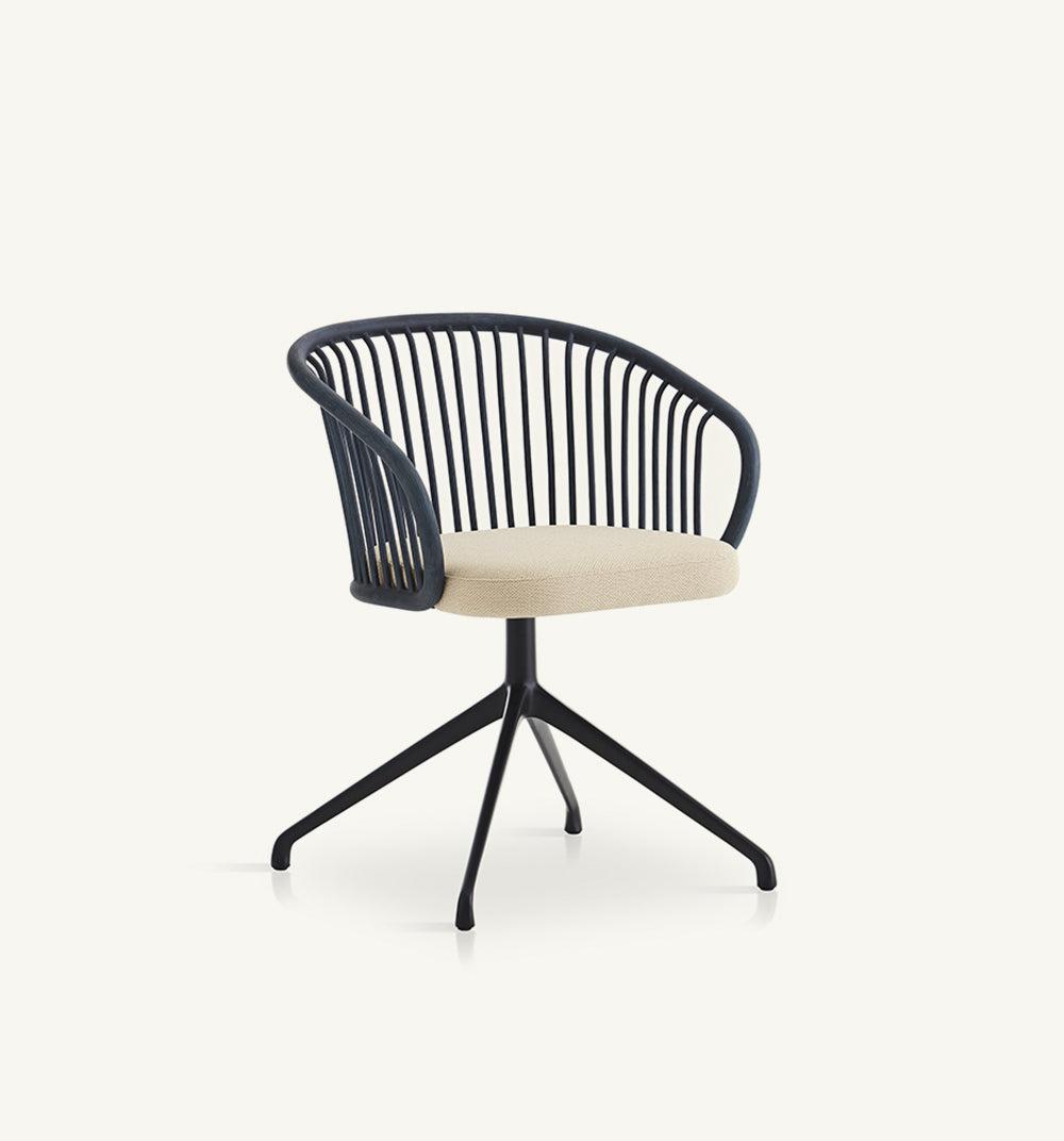 Huma Armchair-Contract Furniture Store for hospitality, leisure & commercial projects