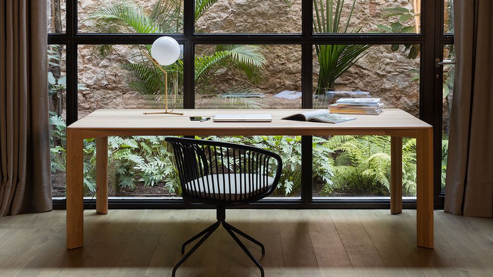 Huma Armchair-Contract Furniture Store for hospitality, leisure & commercial projects