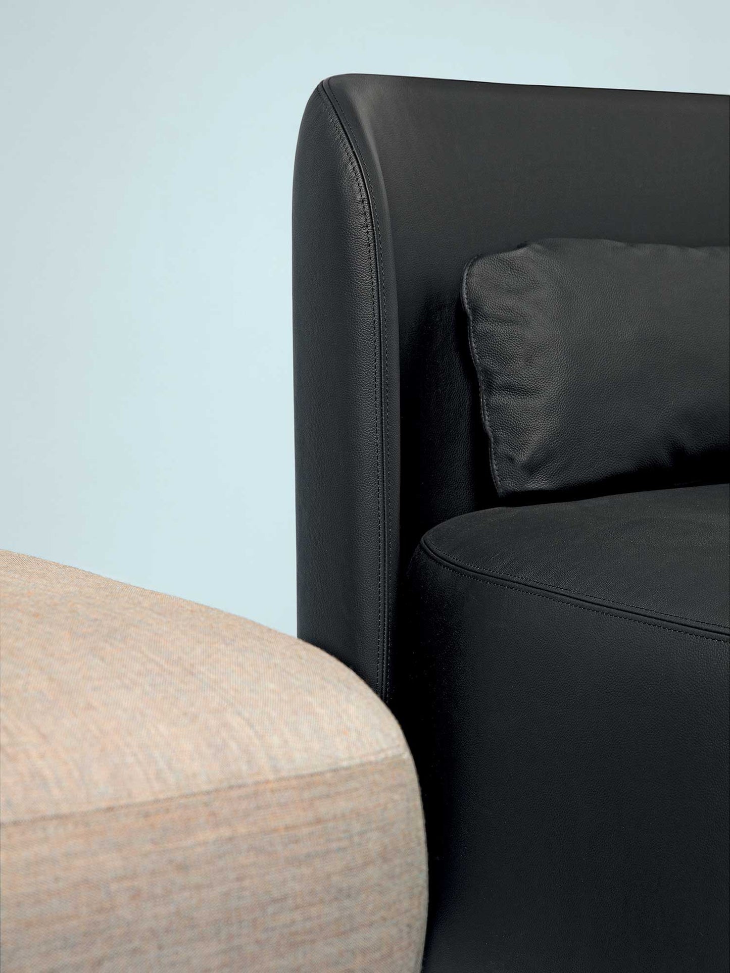 Hyppo 5.03.L Lounge Chair-Contract Furniture Store for hospitality, leisure & commercial projects