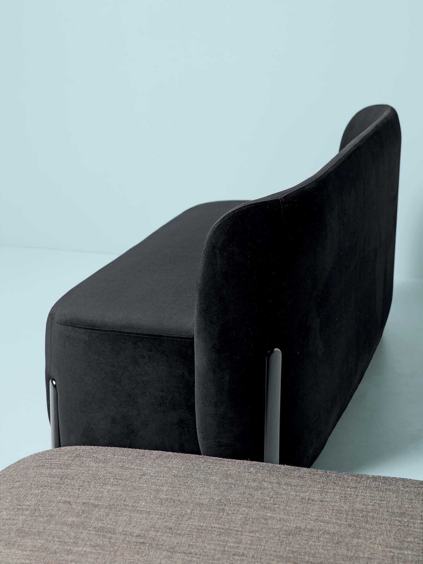 Hyppo 6.03.L Sofa-Contract Furniture Store for hospitality, leisure & commercial projects