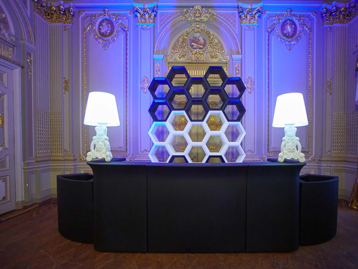 Ice Bar Counter