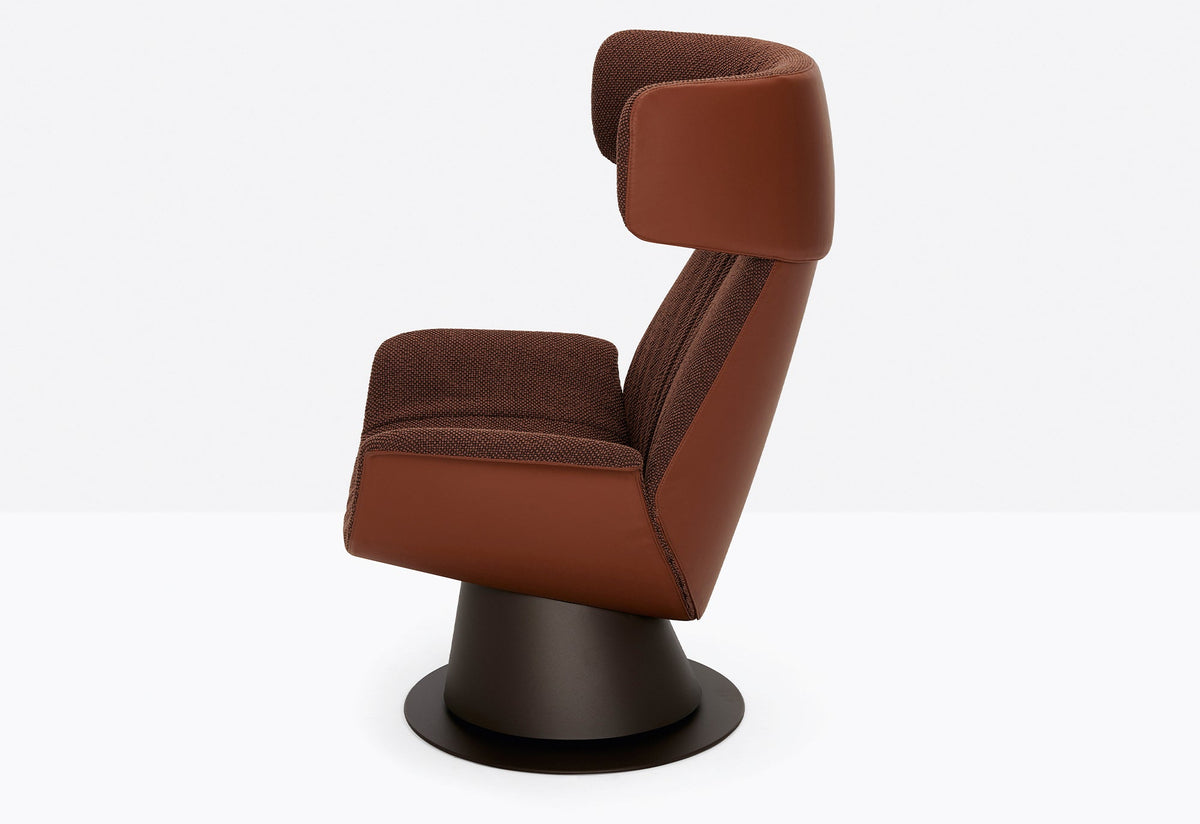 Ila 2020 Lounge Chair-Pedrali-Contract Furniture Store