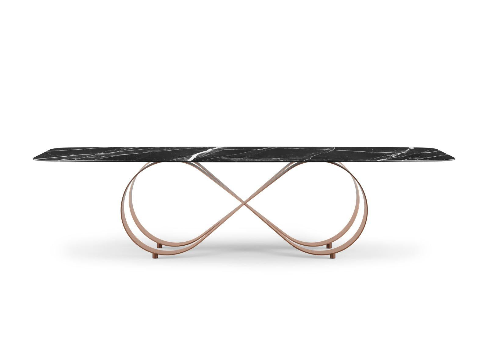 Infinito Dining Table