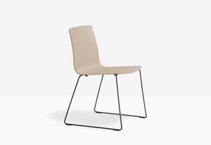 Inga 5609 Side Chair