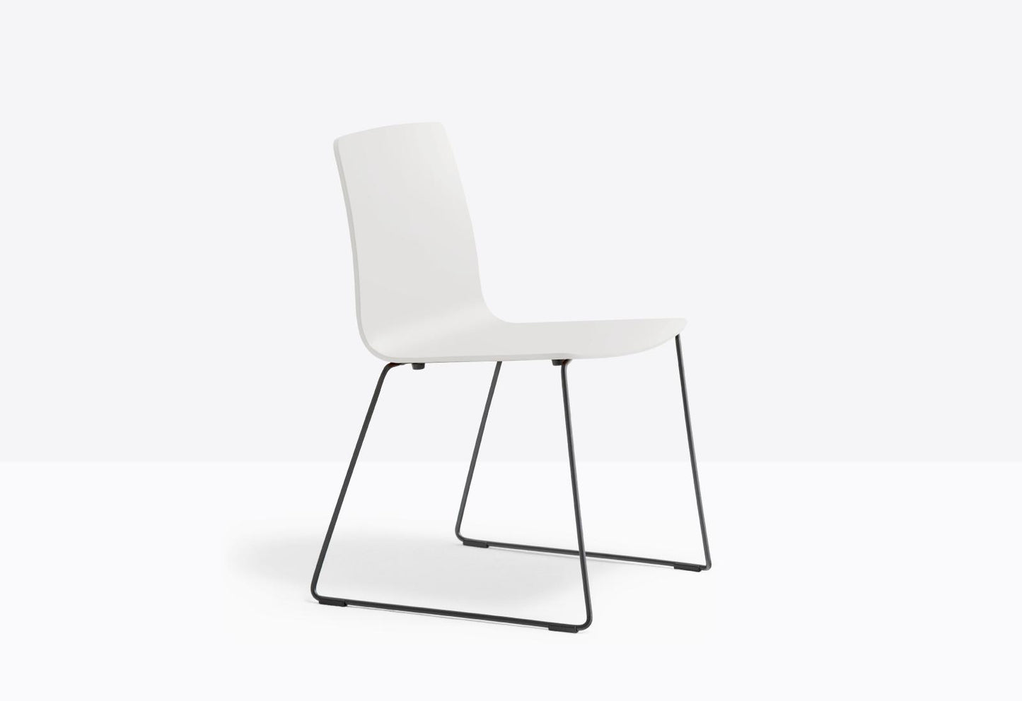 Inga 5609 Side Chair