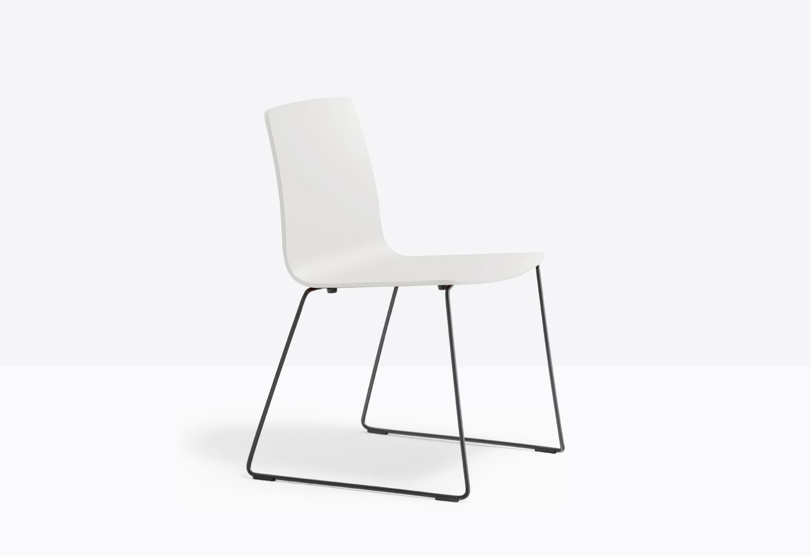 Inga 5609 Side Chair