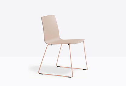 Inga 5609 Side Chair