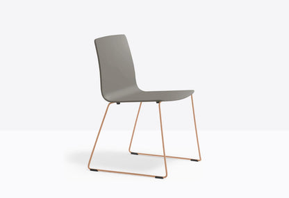Inga 5609 Side Chair