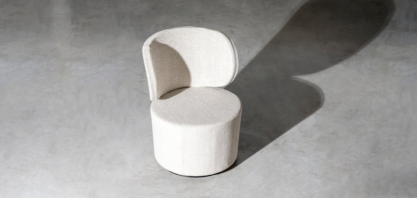 Iris Lounge Chair