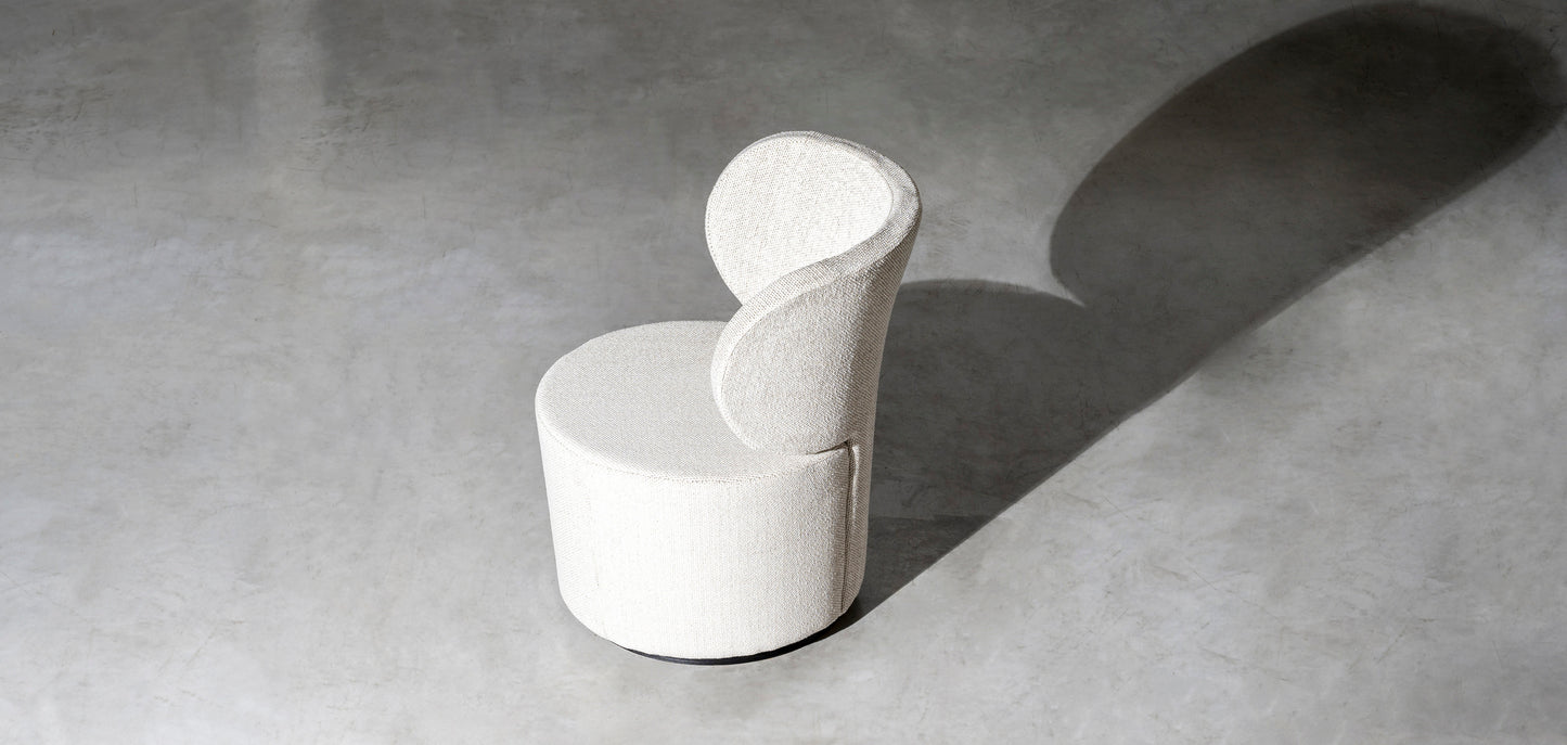 Iris Lounge Chair
