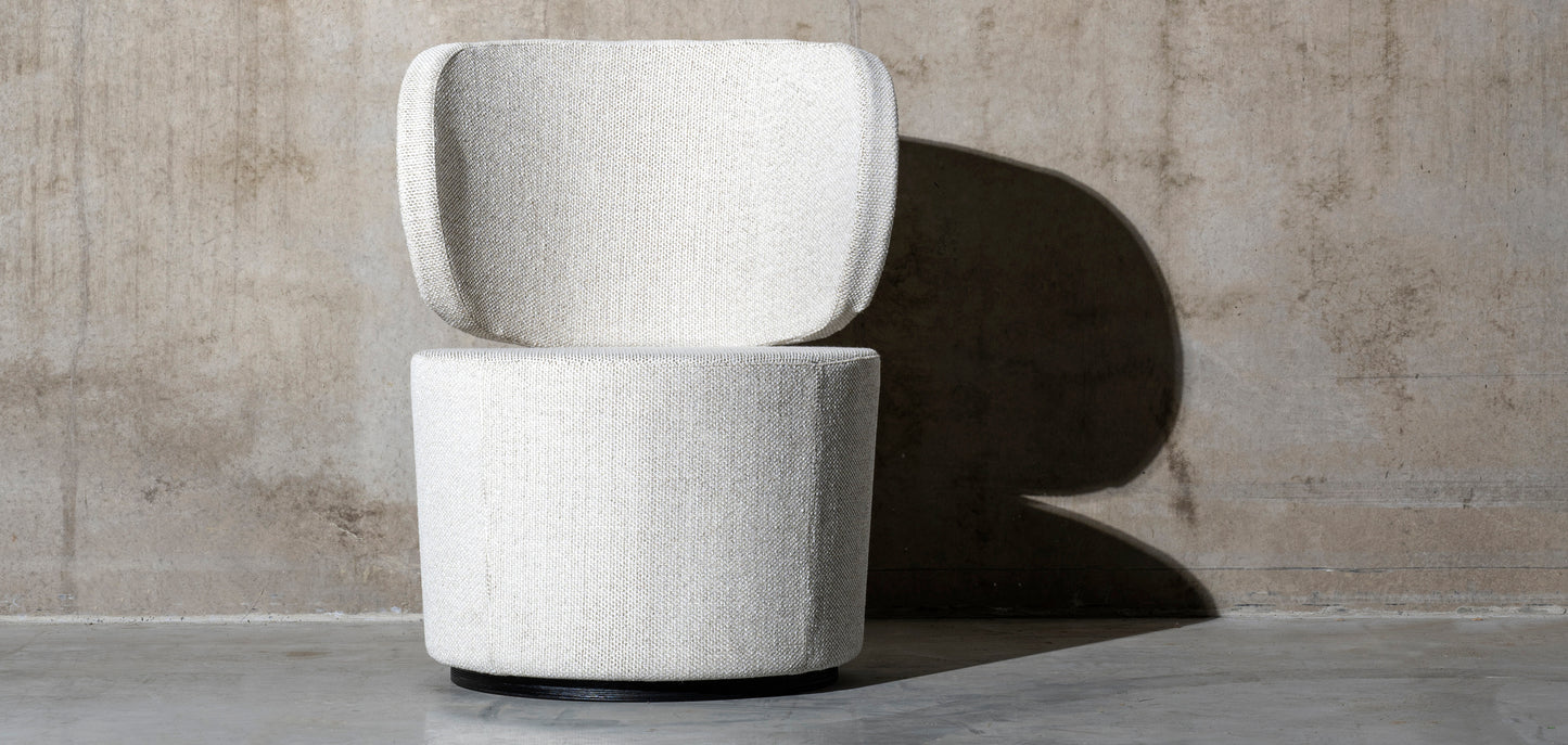 Iris Lounge Chair