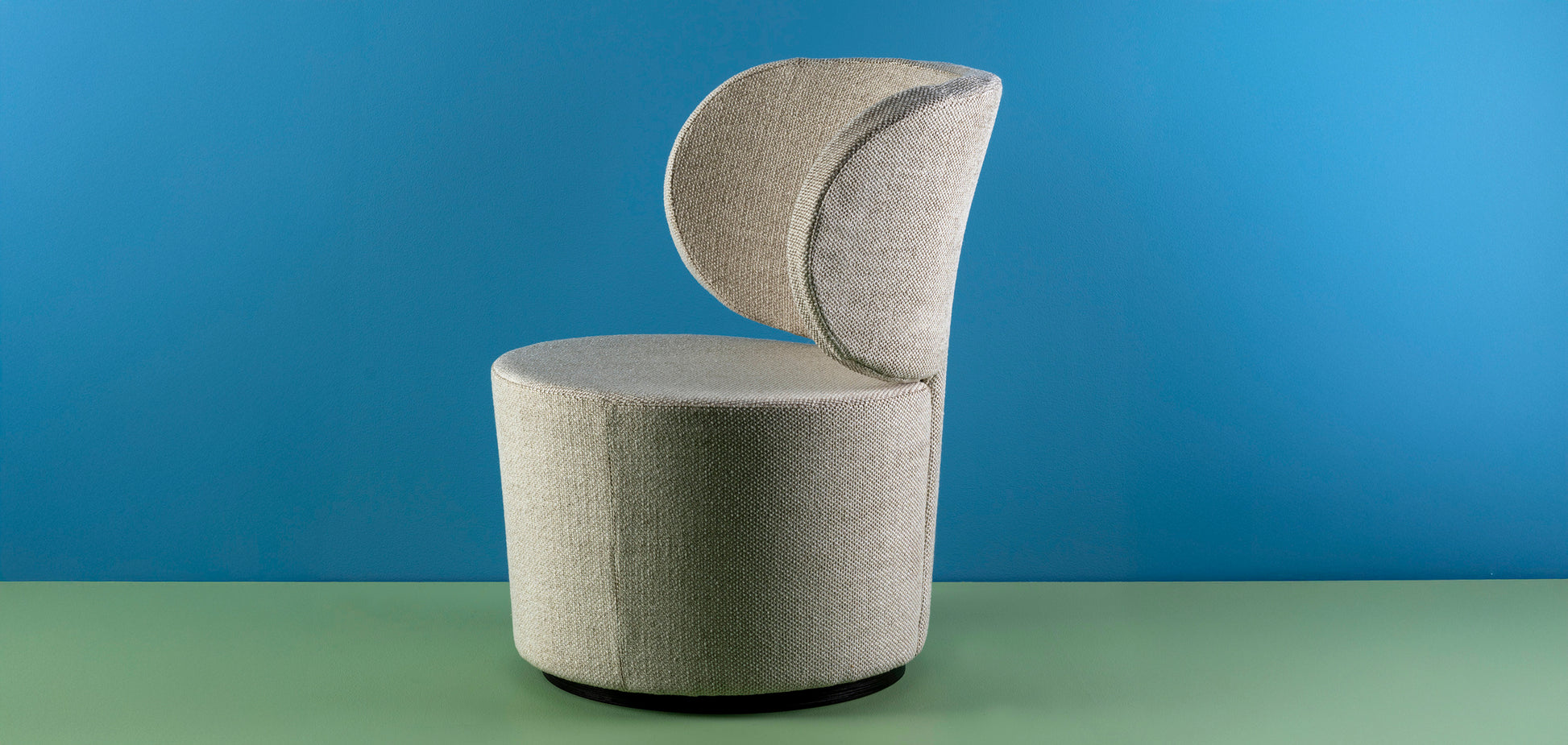 Iris Lounge Chair