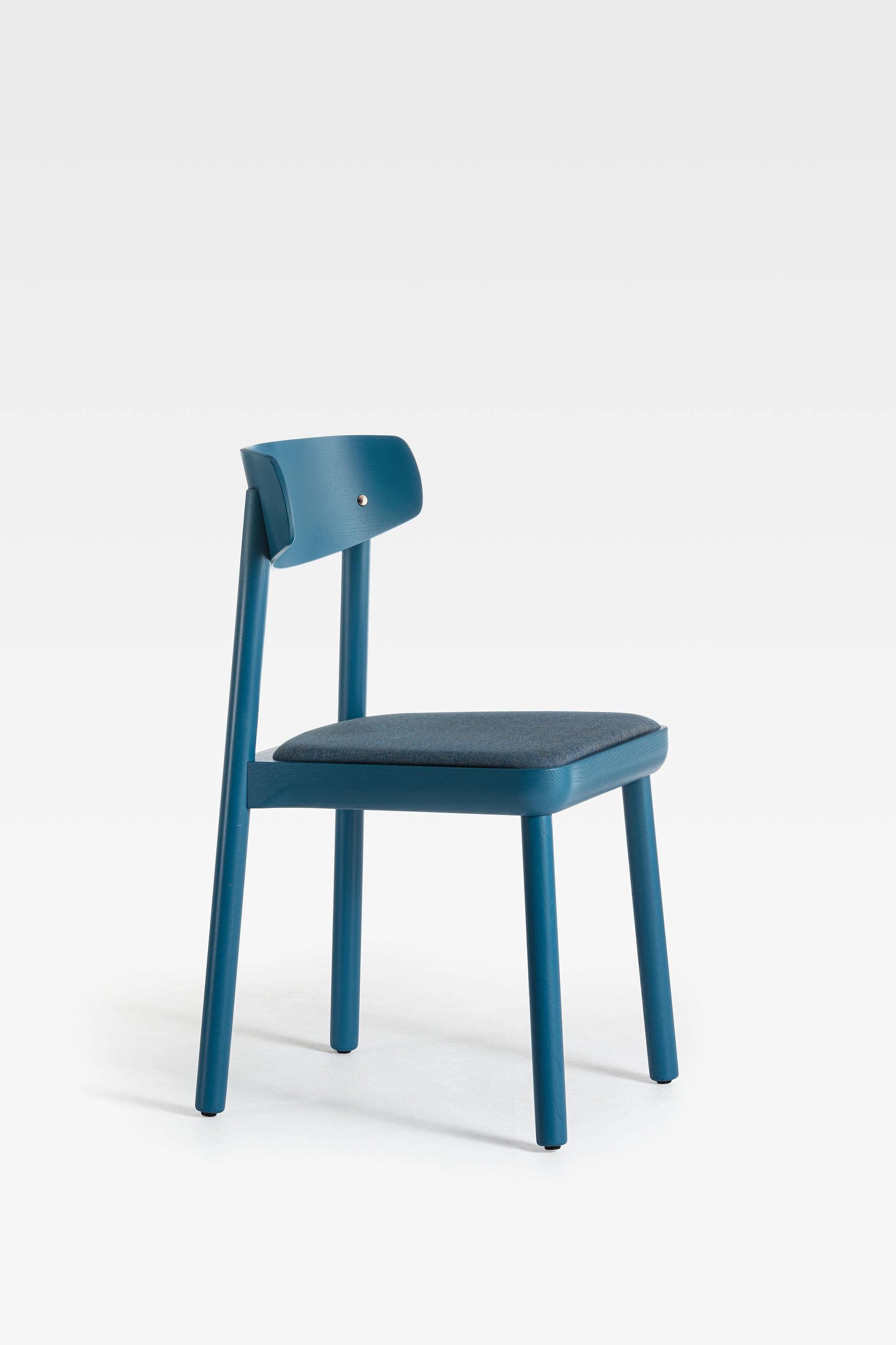 Isa Side Chair-Contract Furniture Store for hospitality, leisure & commercial projects
