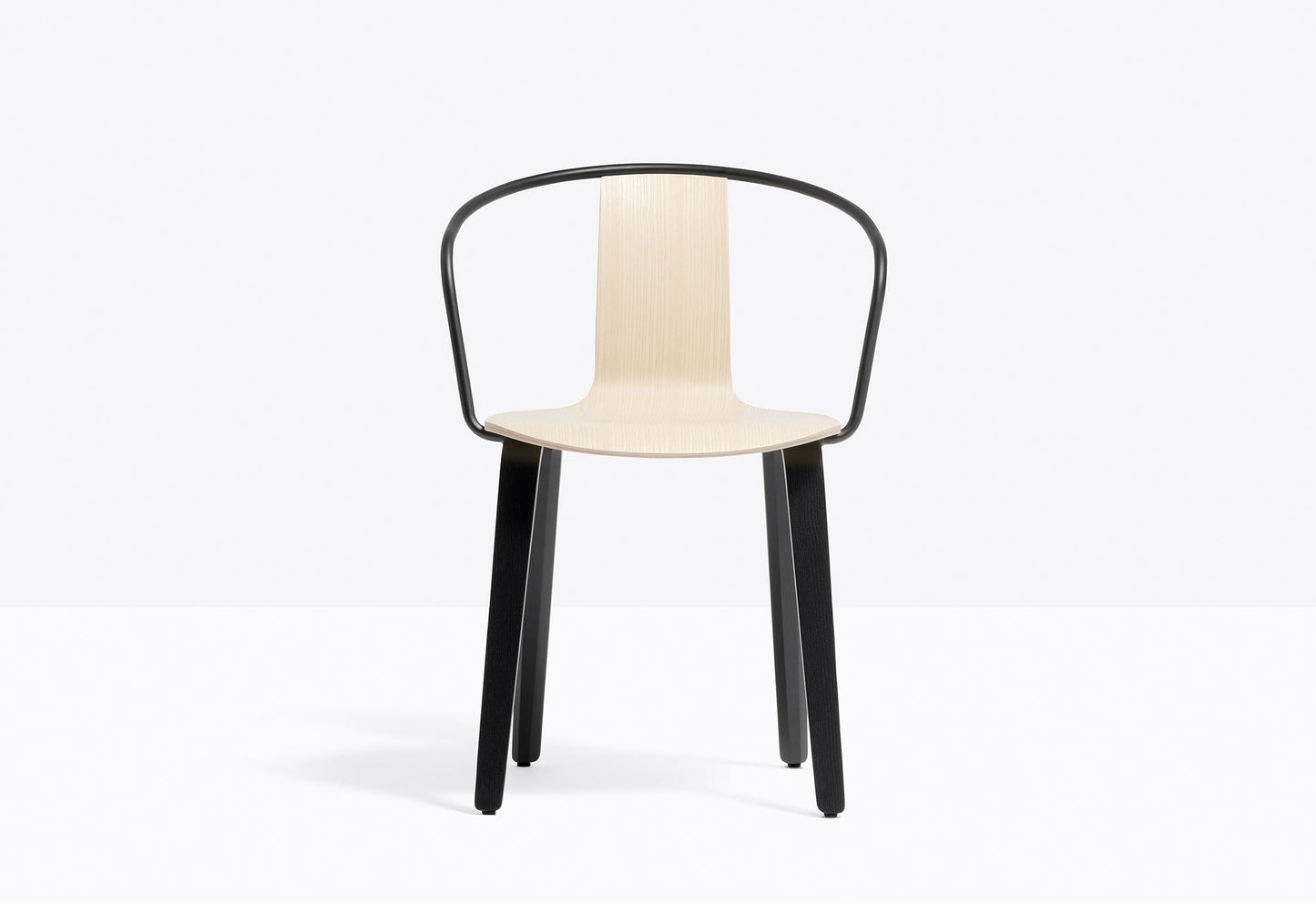 Jamaica 2915 Armchair-Contract Furniture Store for hospitality, leisure & commercial projects