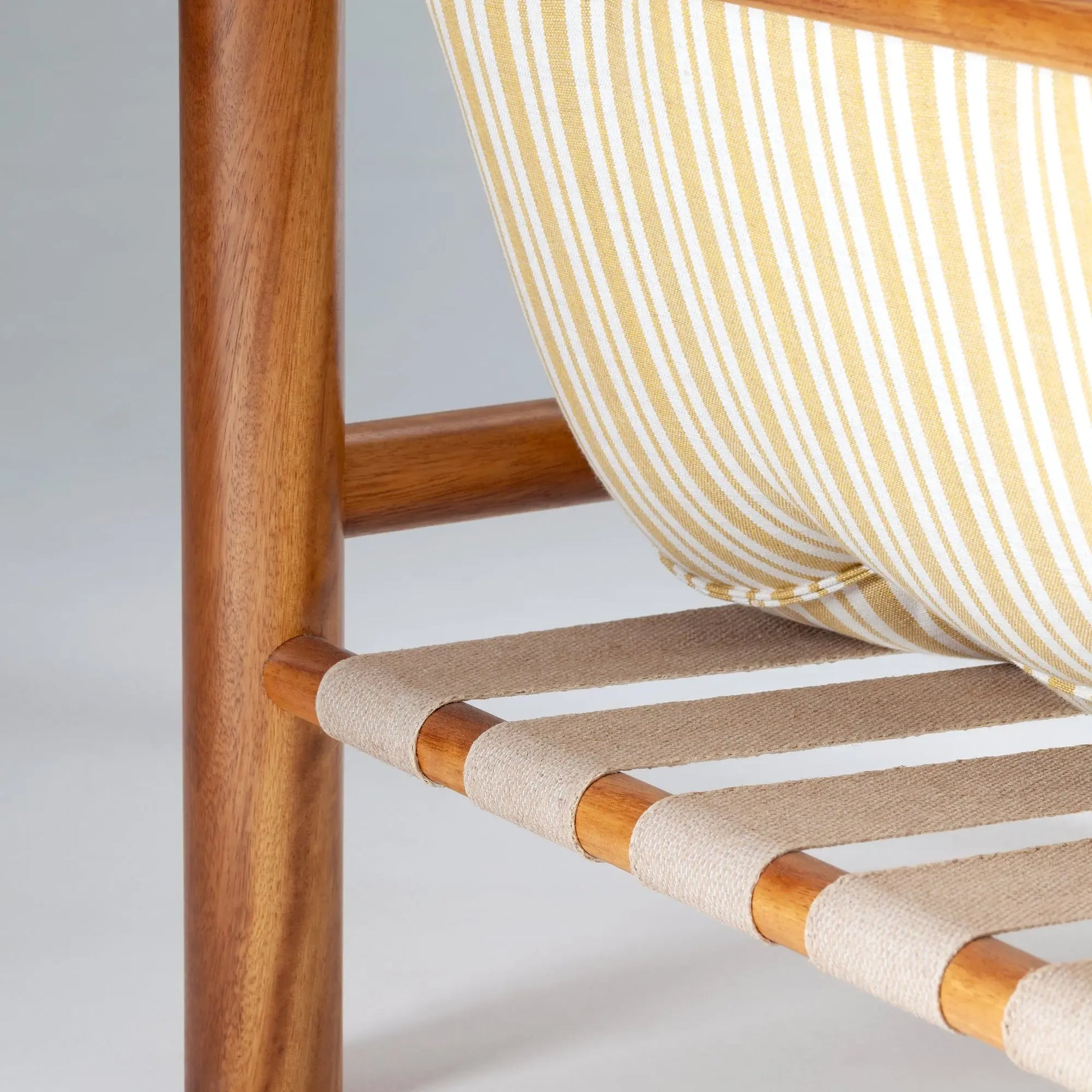 James Lounge Chair