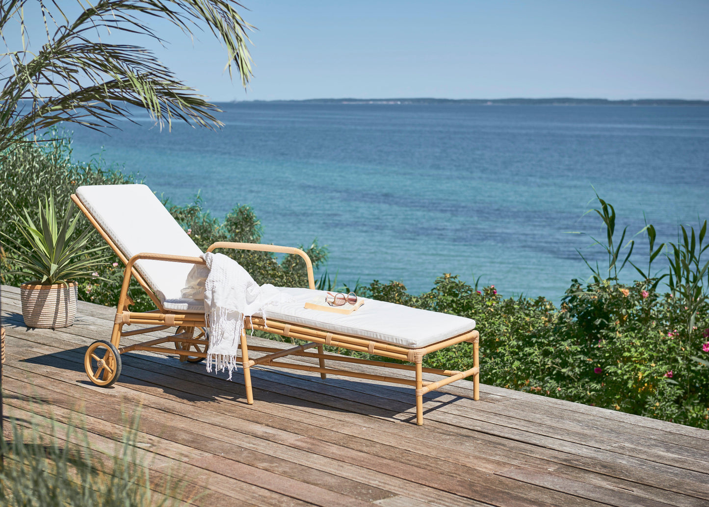 Josephine Exterior Sunbed-Contract Furniture Store for hospitality, leisure & commercial projects