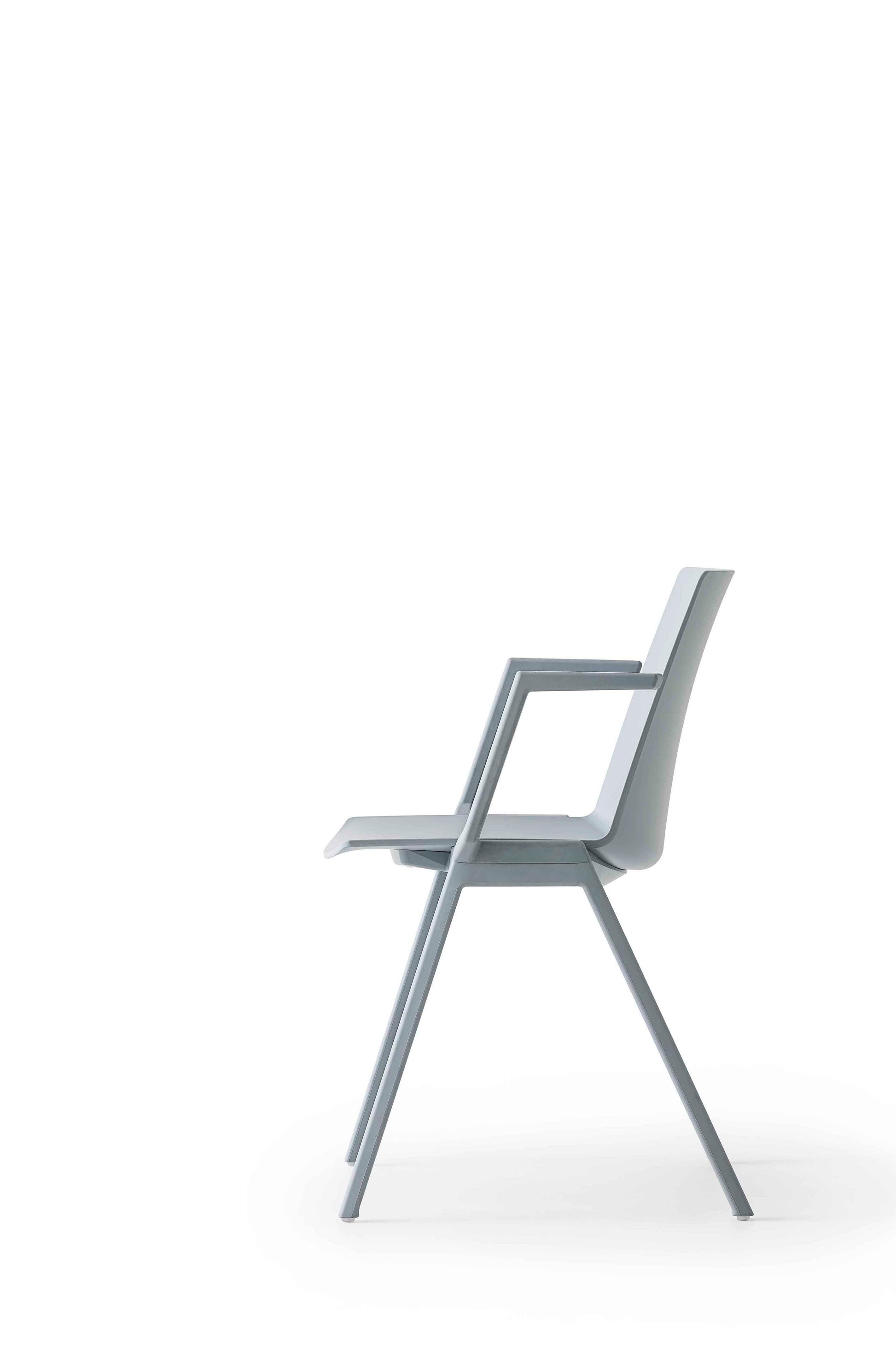 Jubel IVB Armchair