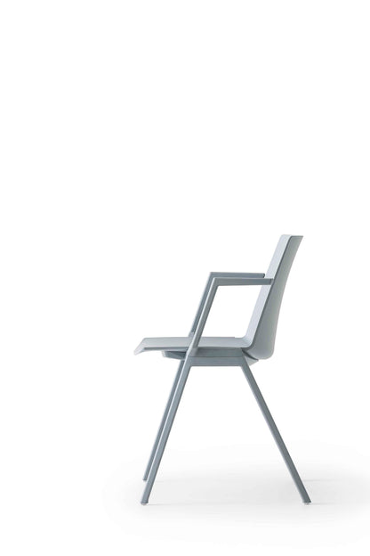 Jubel IVB Armchair