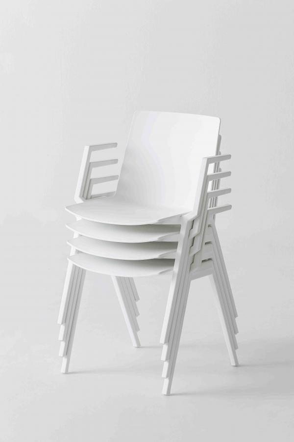 Jubel IVB Armchair