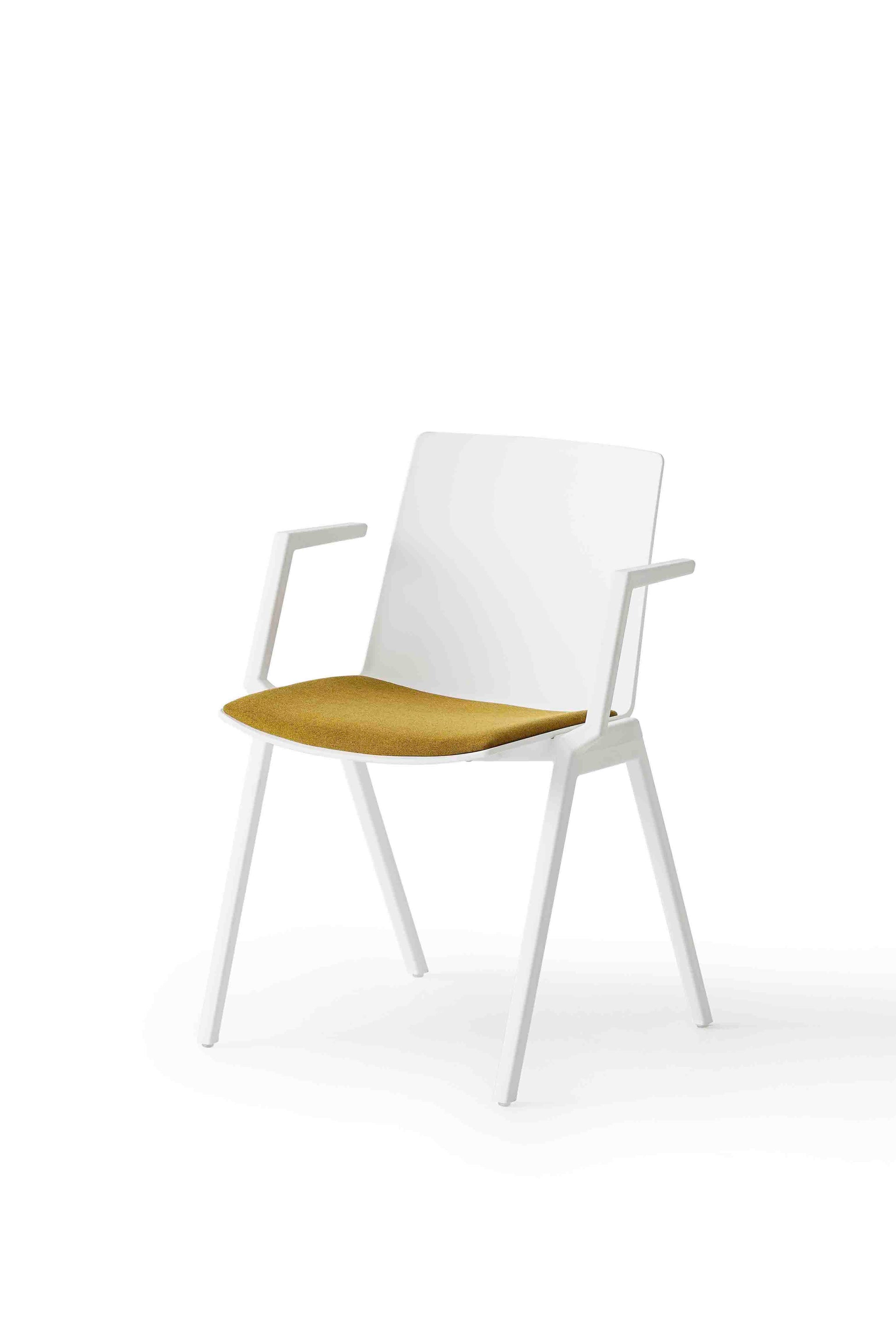 Jubel IVB Armchair