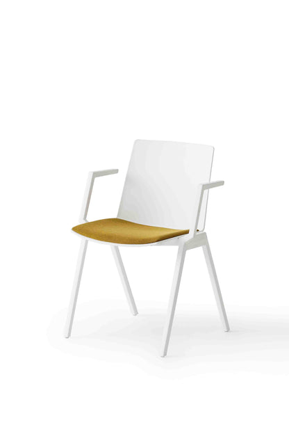 Jubel IVB Armchair