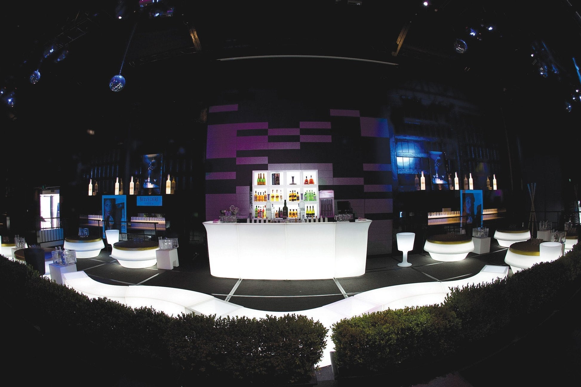 Jumbo Corner Bar Counter