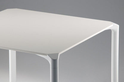 Jump 4 Leg Table