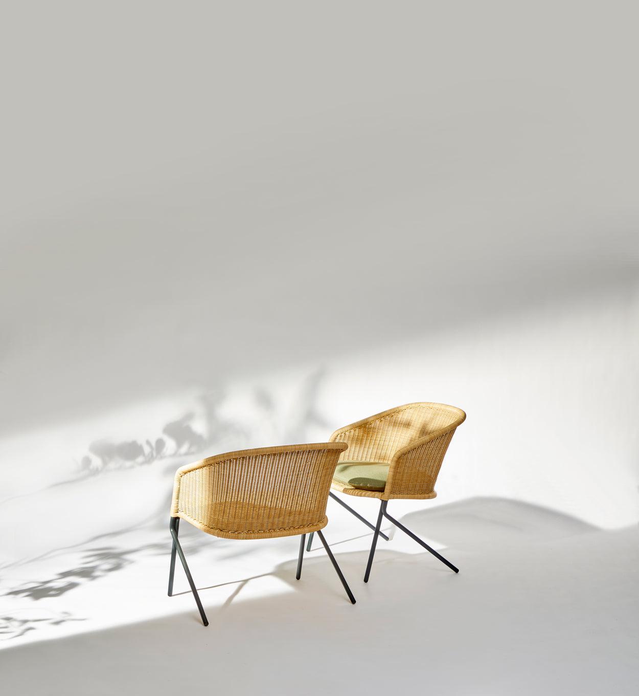 Kakī Lounge Chair-Contract Furniture Store for hospitality, leisure & commercial projects