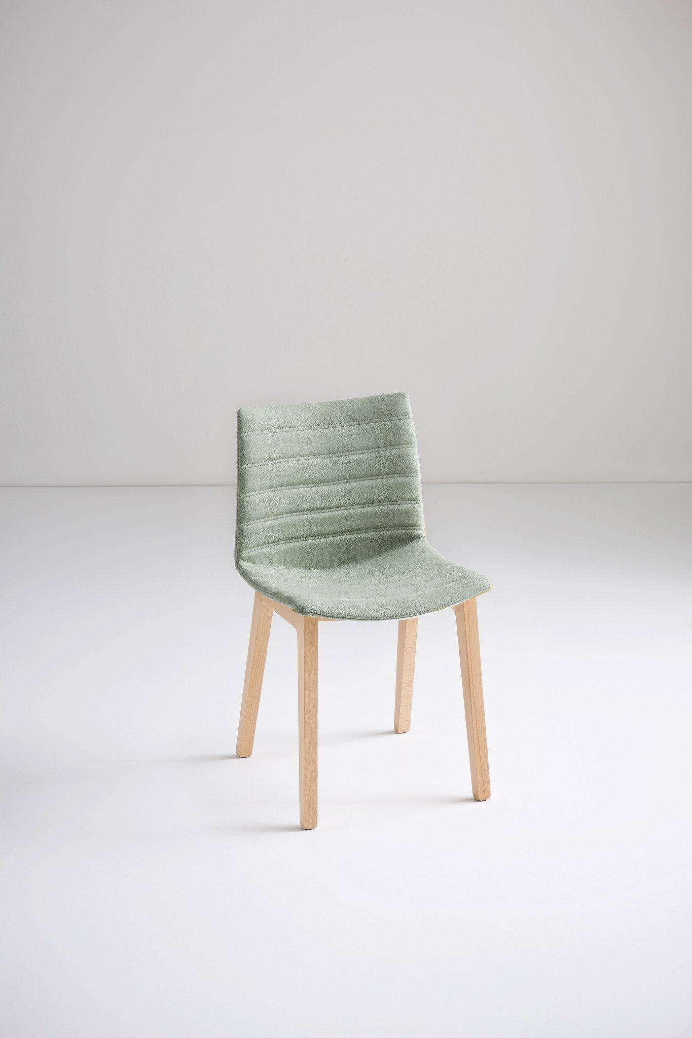 Kanvas BL Full Side Chair