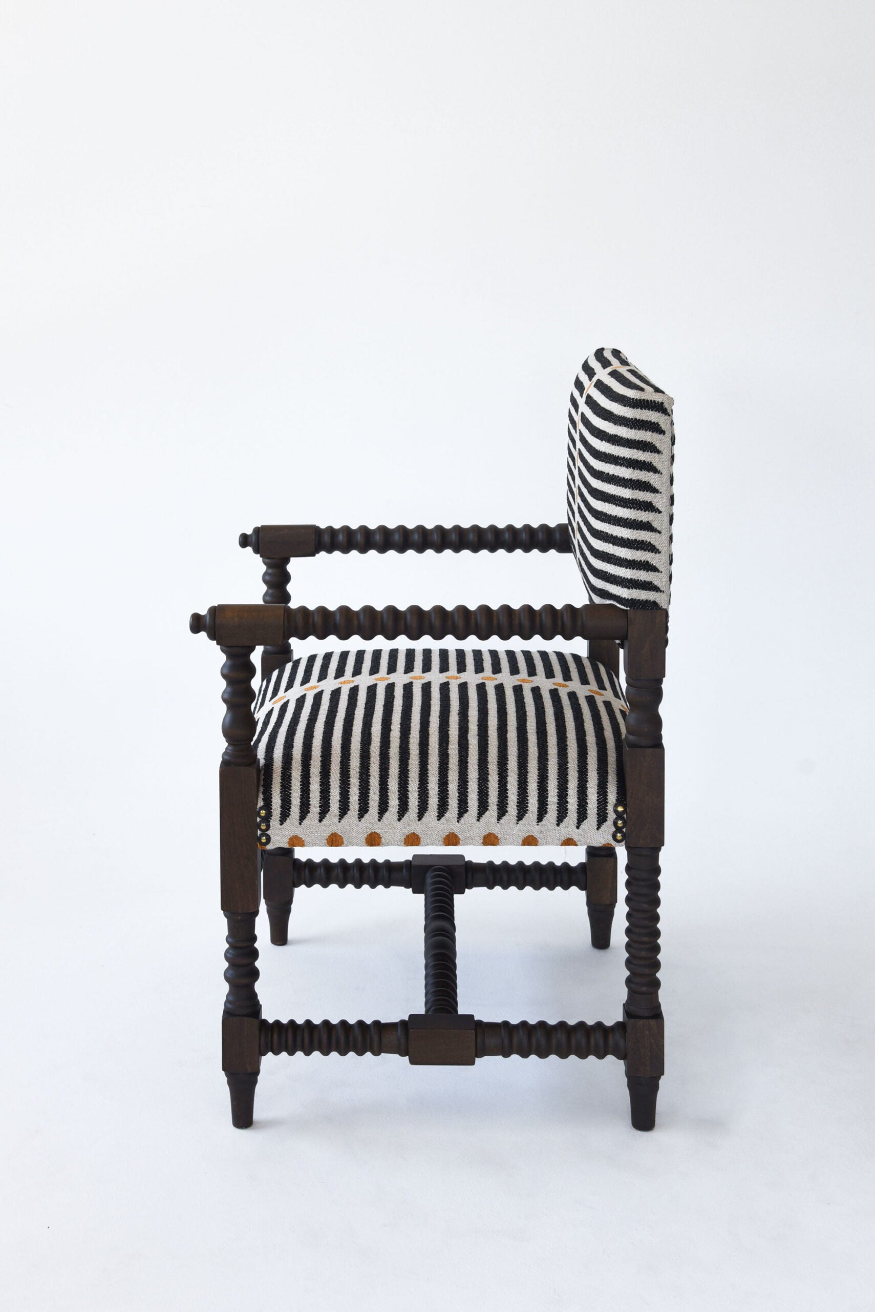 Komi Armchair