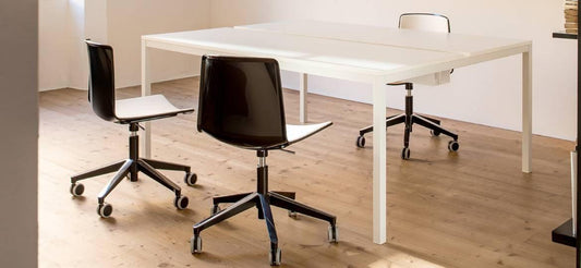 Kuadro Desk-Contract Furniture Store for hospitality, leisure & commercial projects