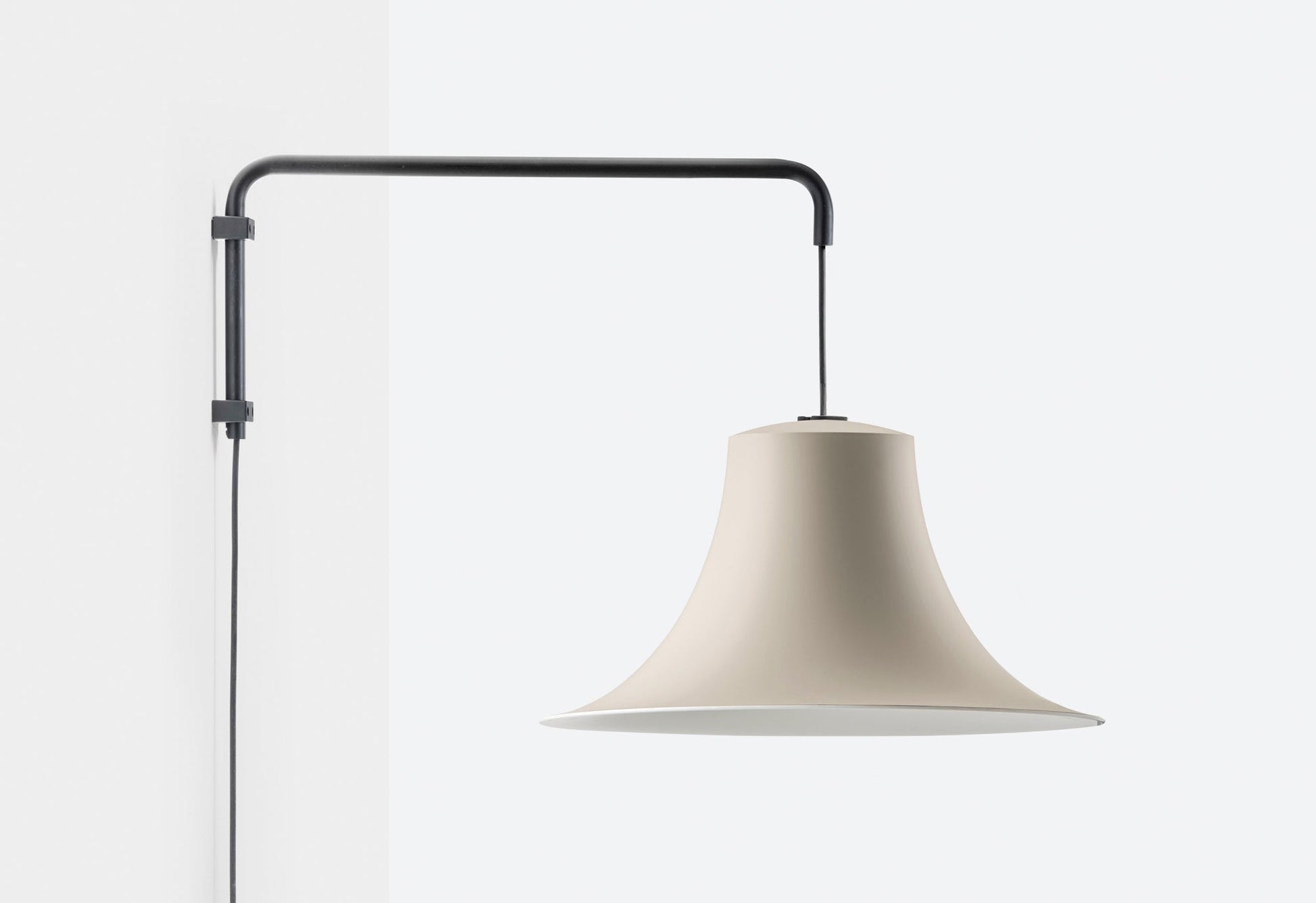 L004W40/A Wall Lamp
