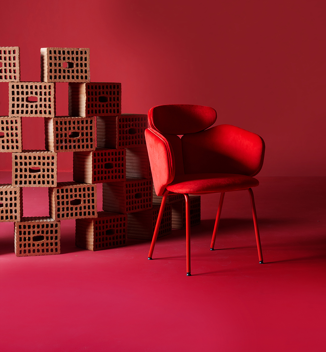 La Rossa I 4 P Armchair-Contract Furniture Store for hospitality, leisure & commercial projects