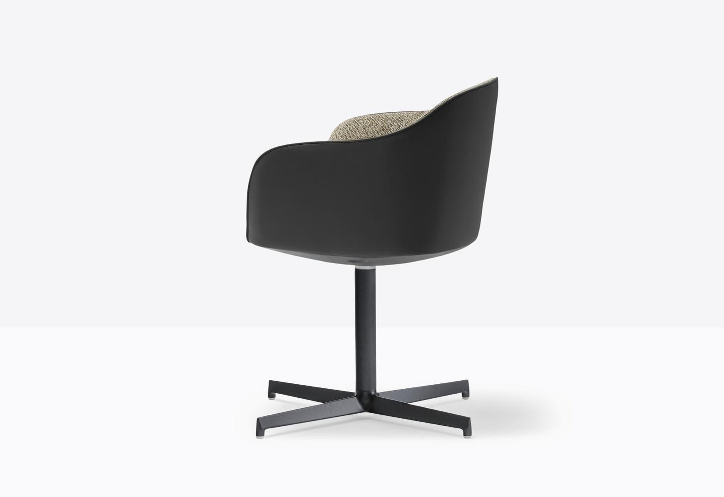 Laja 2 887/2 Armchair-Contract Furniture Store for hospitality, leisure & commercial projects