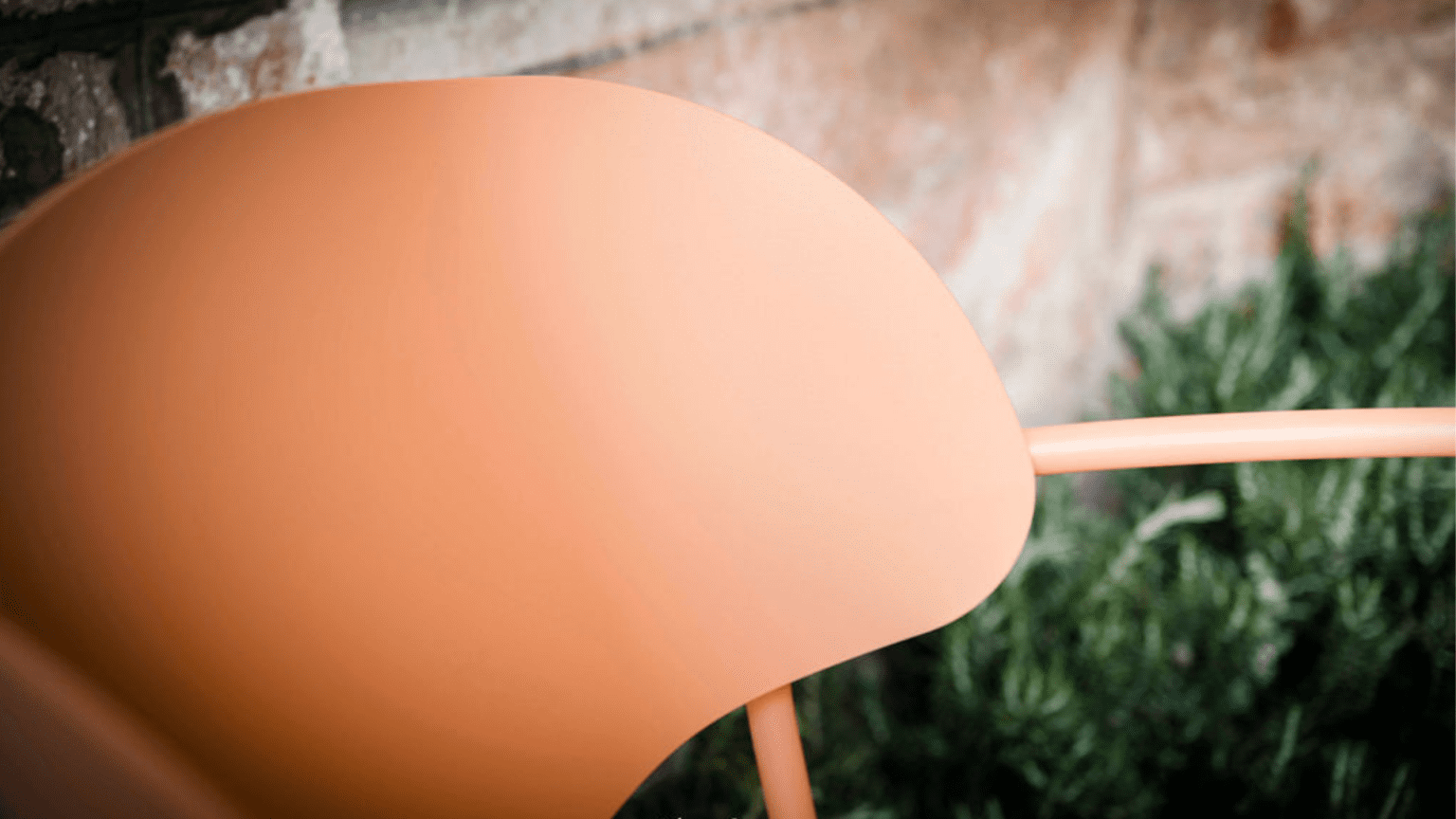 L'Ala PL01 Lounge Chair-Contract Furniture Store for hospitality, leisure & commercial projects