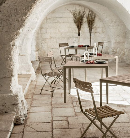 Laren Square Dining Table-Contract Furniture Store for hospitality, leisure & commercial projects