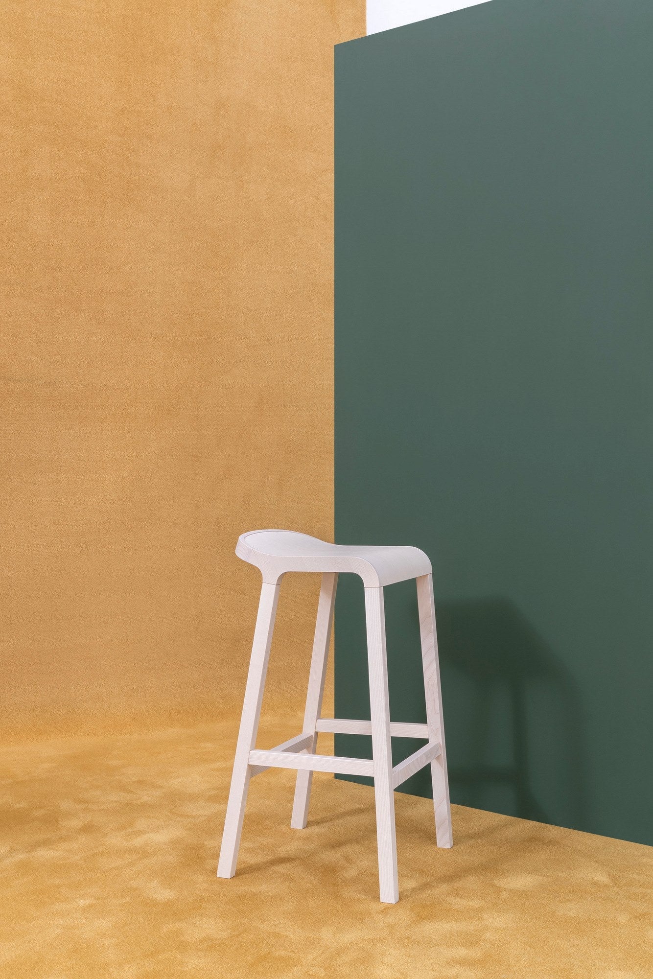 Layer 094 High Stool