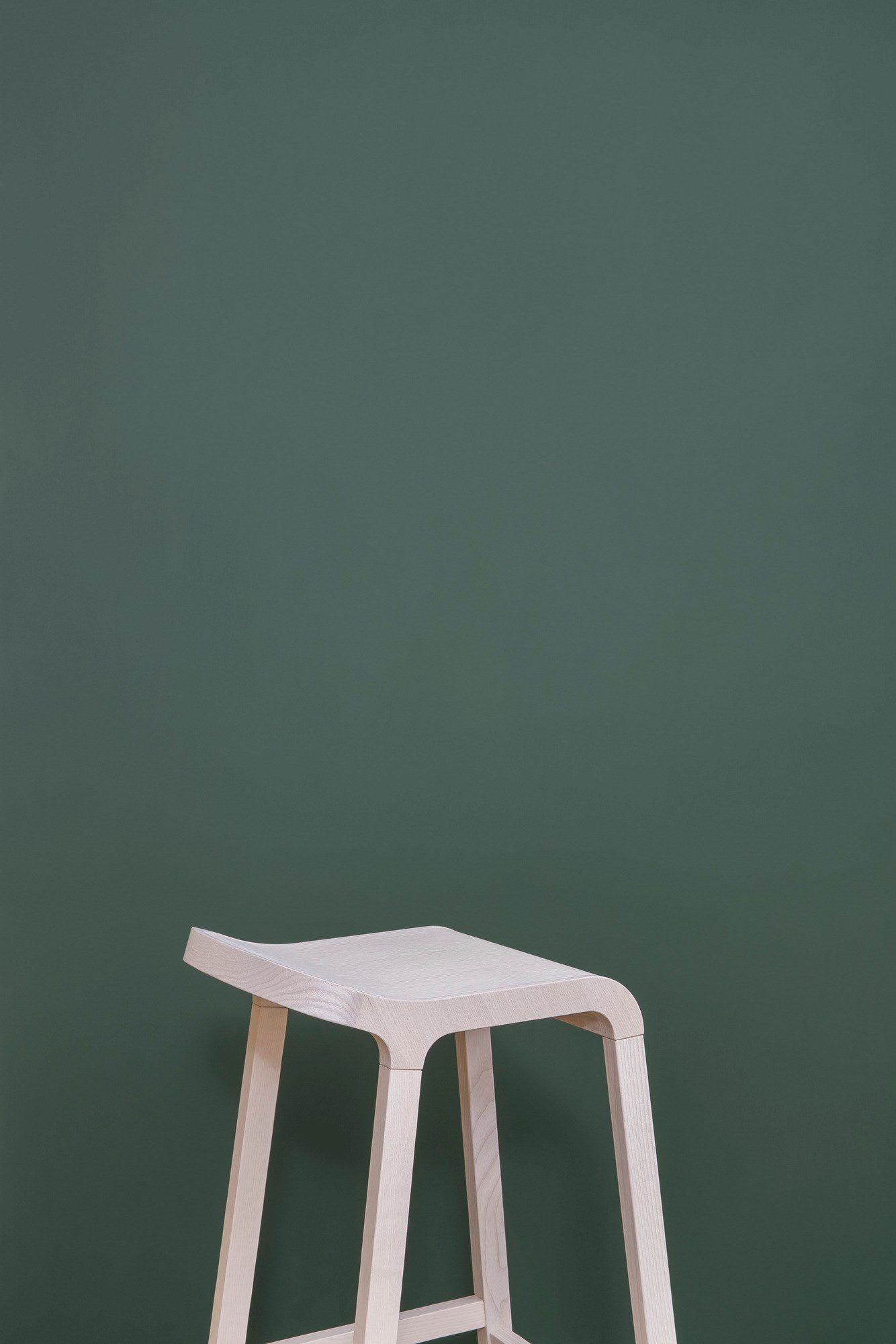 Layer 094 High Stool