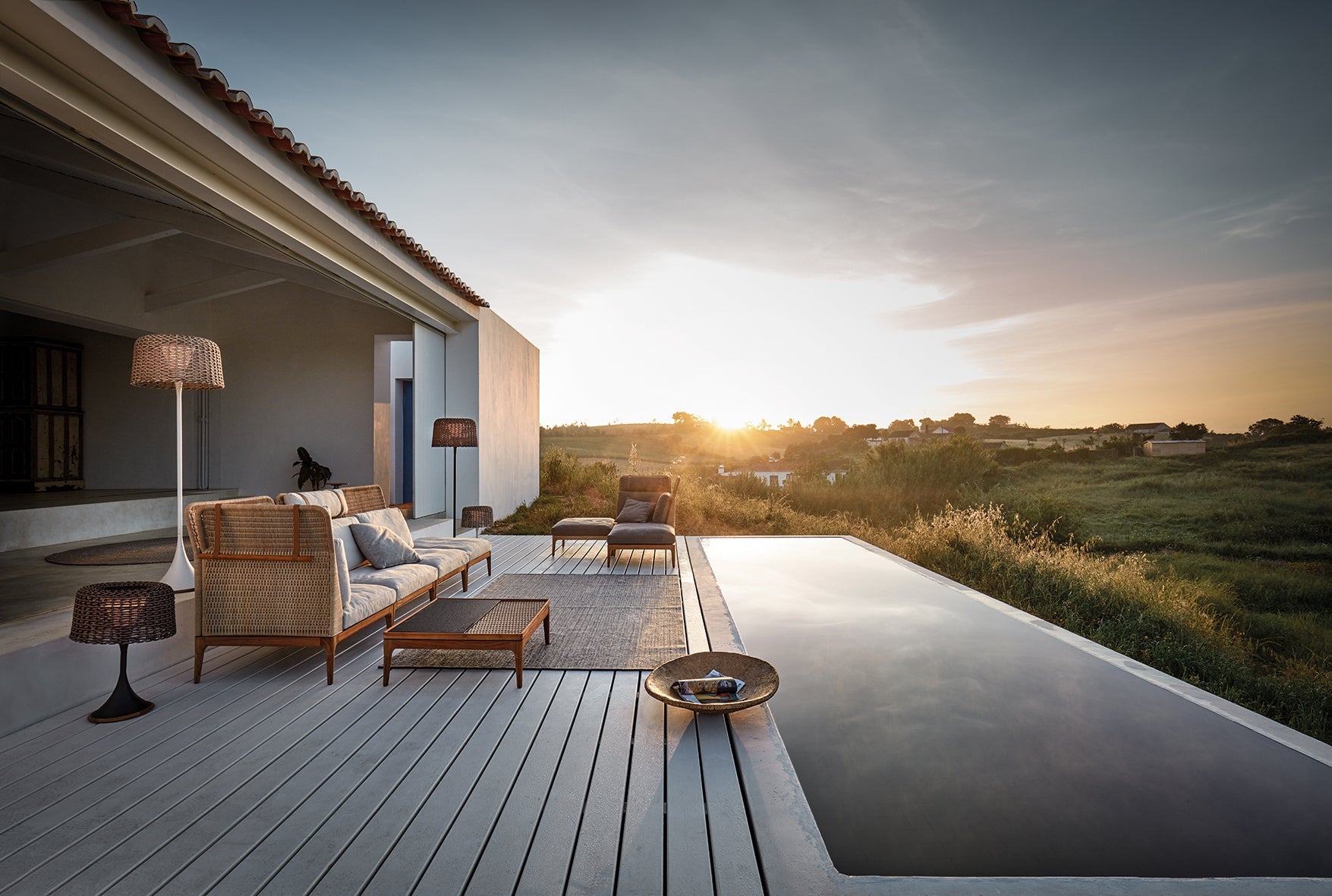 Lima Corner Unit-Contract Furniture Store for hospitality, leisure & commercial projects