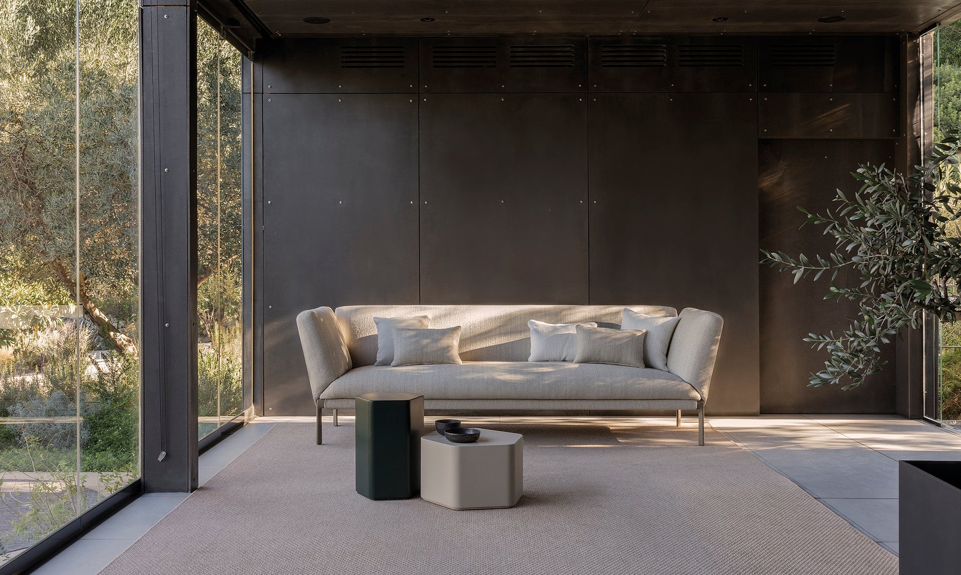 Livit C464 Sofa-Contract Furniture Store for hospitality, leisure & commercial projects