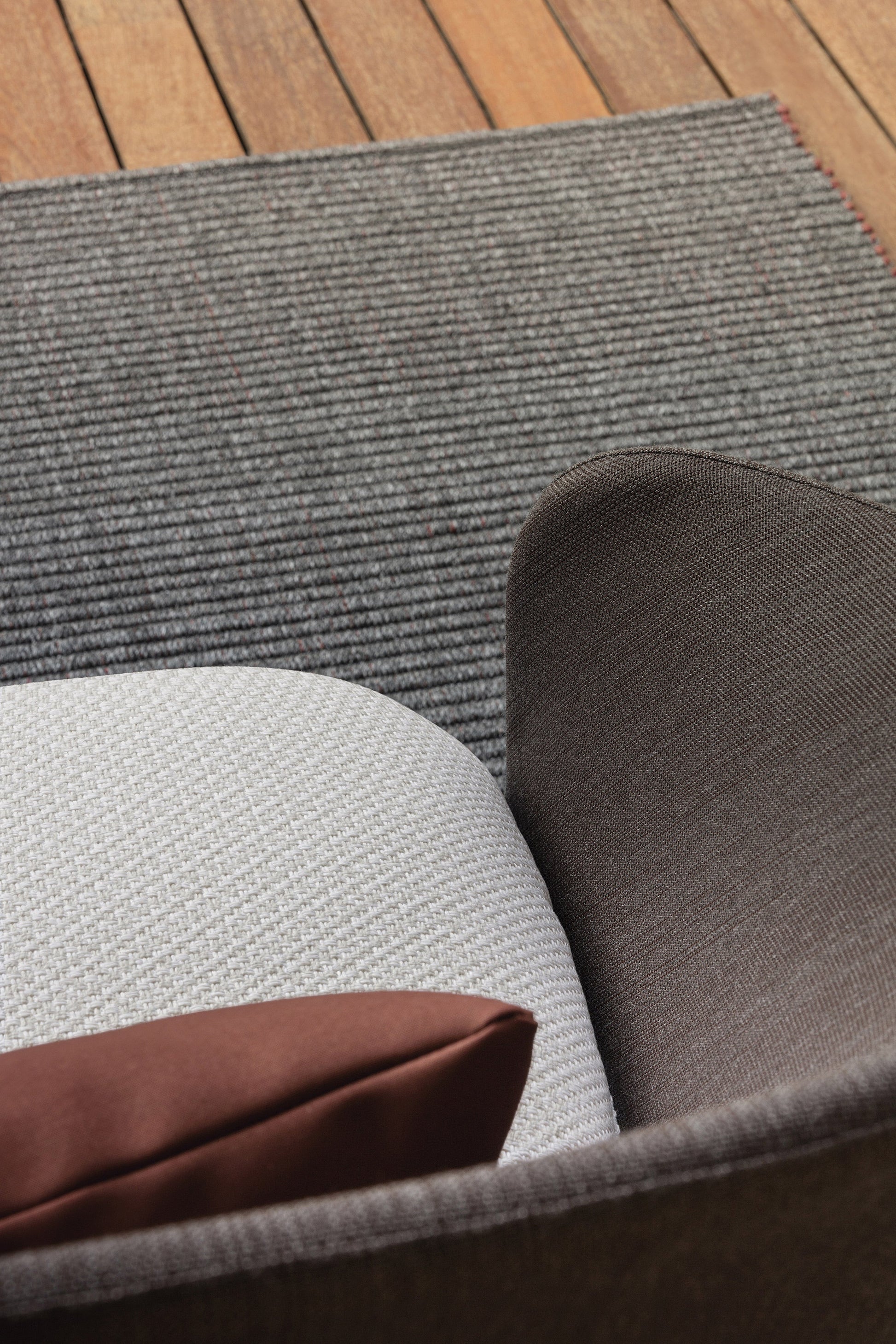 Liz Low Sofa-Contract Furniture Store for hospitality, leisure & commercial projects