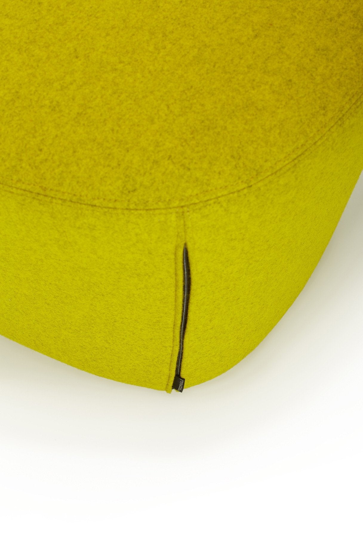 Log 366 Lounge Chair