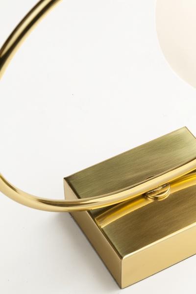 Loop Table Lamp