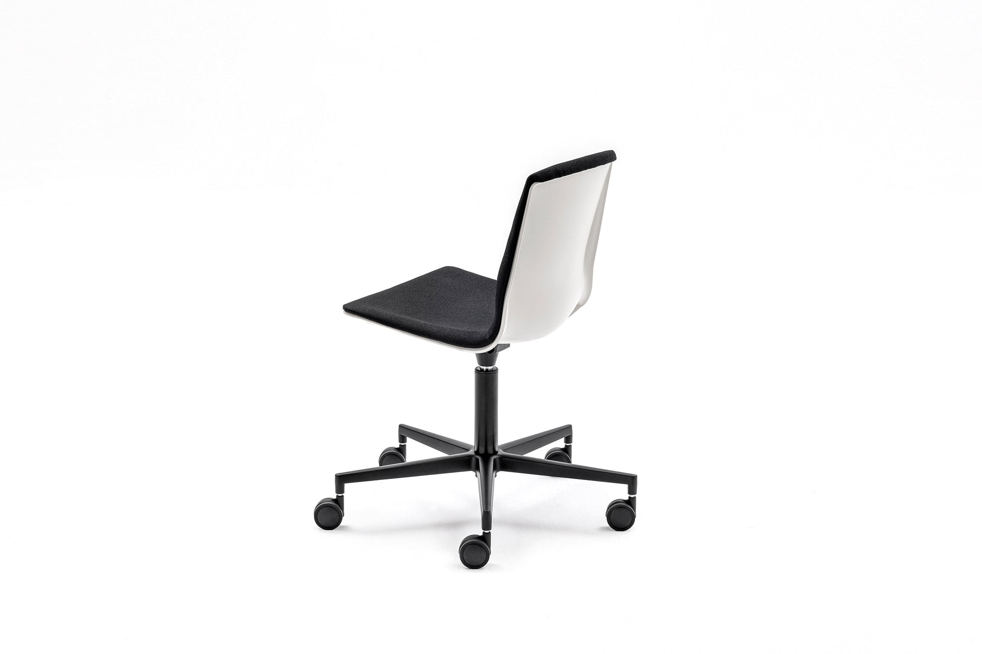 Loto Recycled Swivel Chair-Contract Furniture Store for hospitality, leisure & commercial projects
