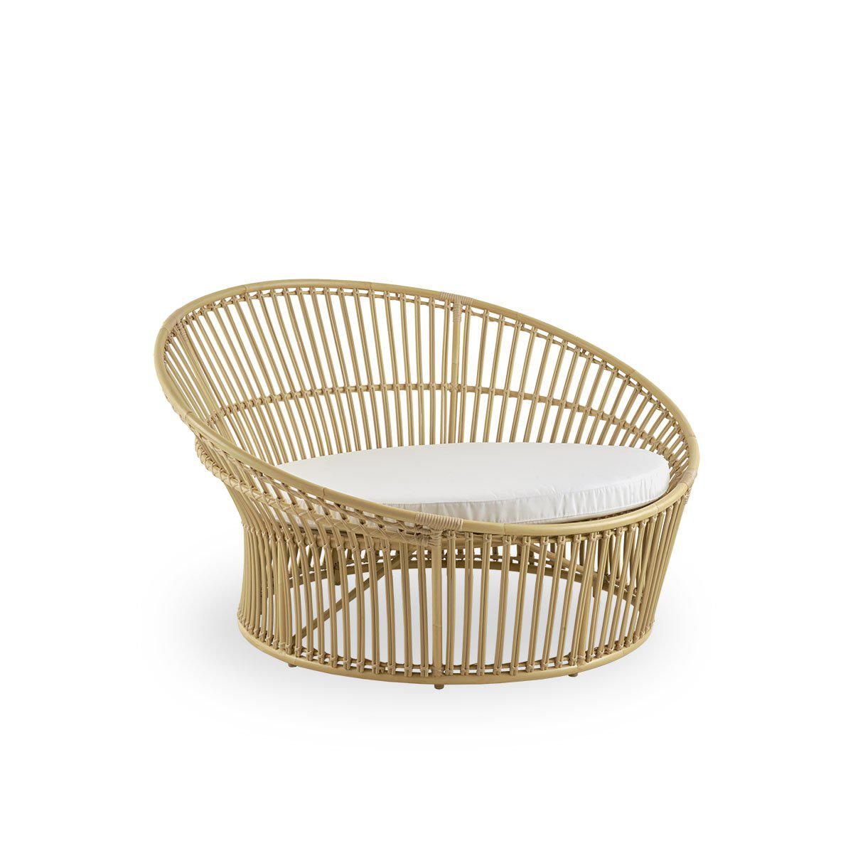 Love Nest Lounge Chair-Contract Furniture Store for hospitality, leisure & commercial projects