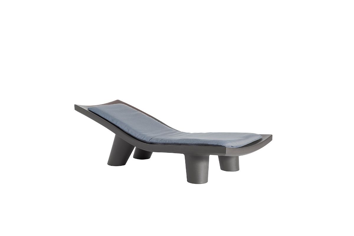 Low Lita Lounger